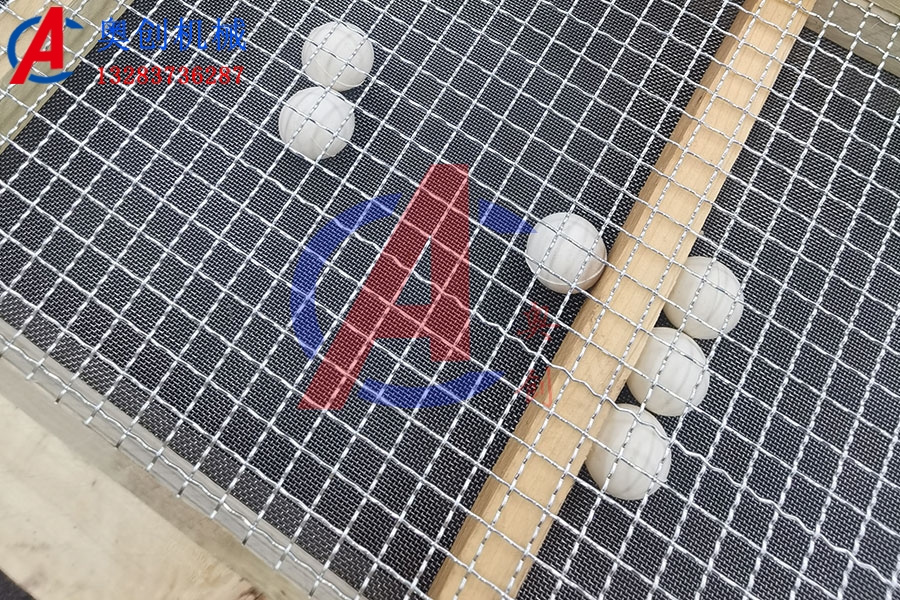 直線振動篩安裝篩網的注意事項 直線振動篩安裝篩網的注意事項